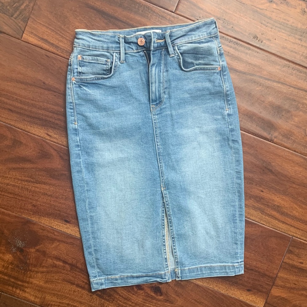 Guess high-waisted pencil skirt